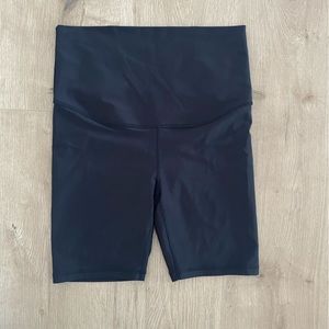 Old navy maternity bike shorts